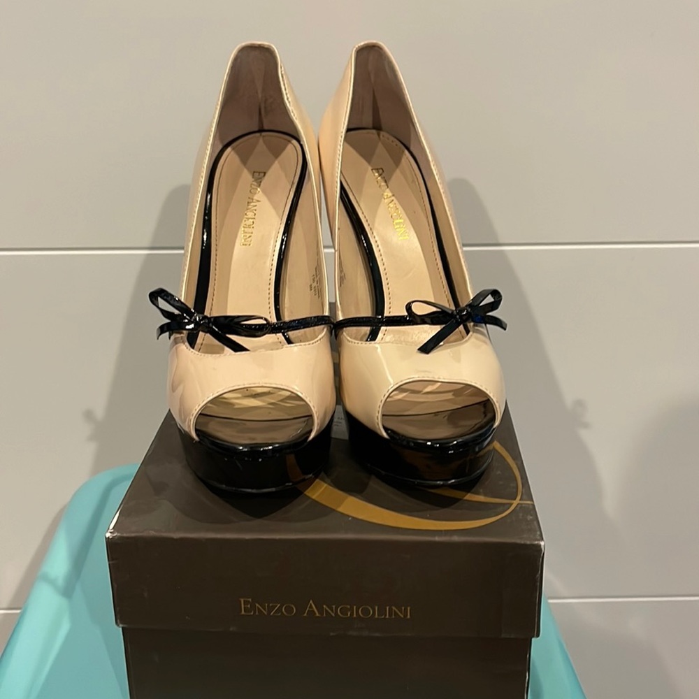 Enzo Angiolini pumps